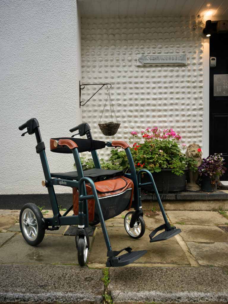 Uplivin Gavo 2-in-1 Walker Wheelchair - Australian Assistive Technology Centre