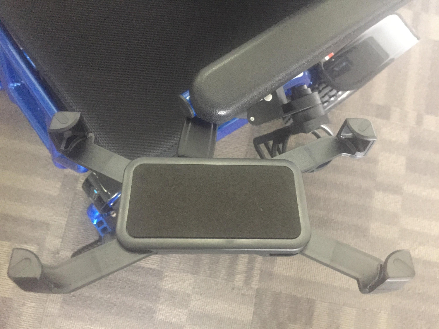 E-Traveller Phone/Tablet Holder - Australian Assistive Technology Centre