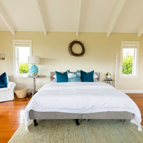 Icare IC700 Partner Bed - Australian Assistive Technology Centre