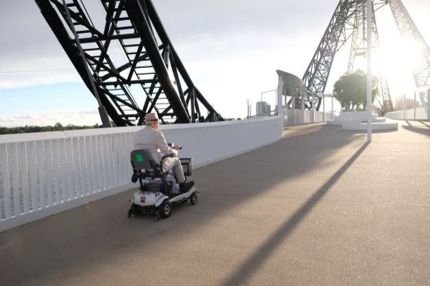 Quingo Flyte and Mk 2 Docking Station - Australian Assistive Technology Centre