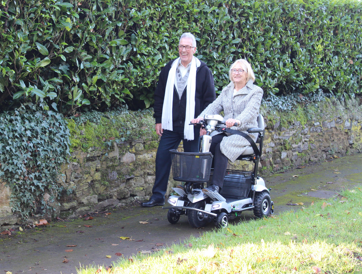 Quingo Flyte and Mk 2 Docking Station - Australian Assistive Technology Centre