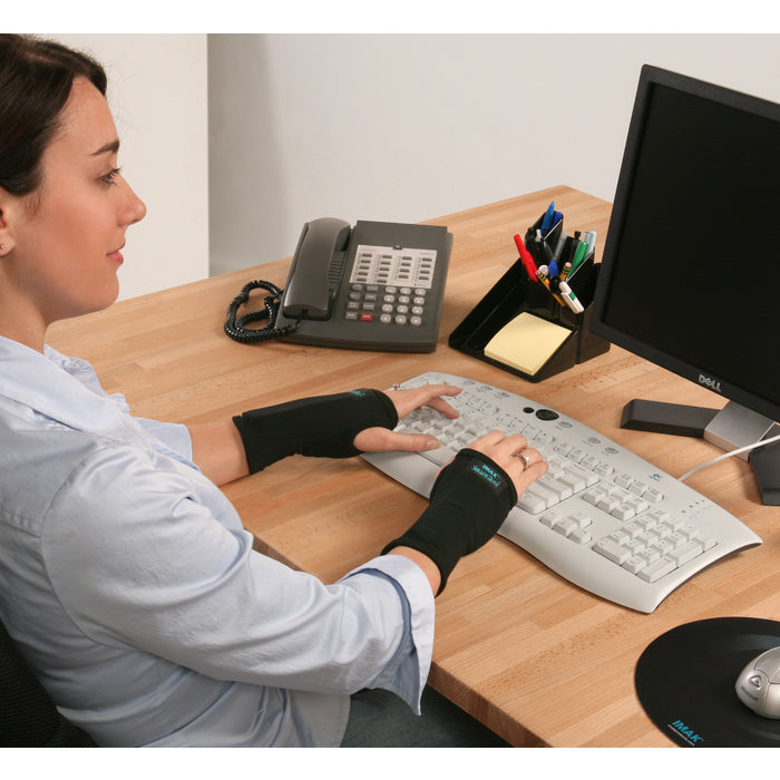 Imak Smart Glove - Australian Assistive Technology Centre