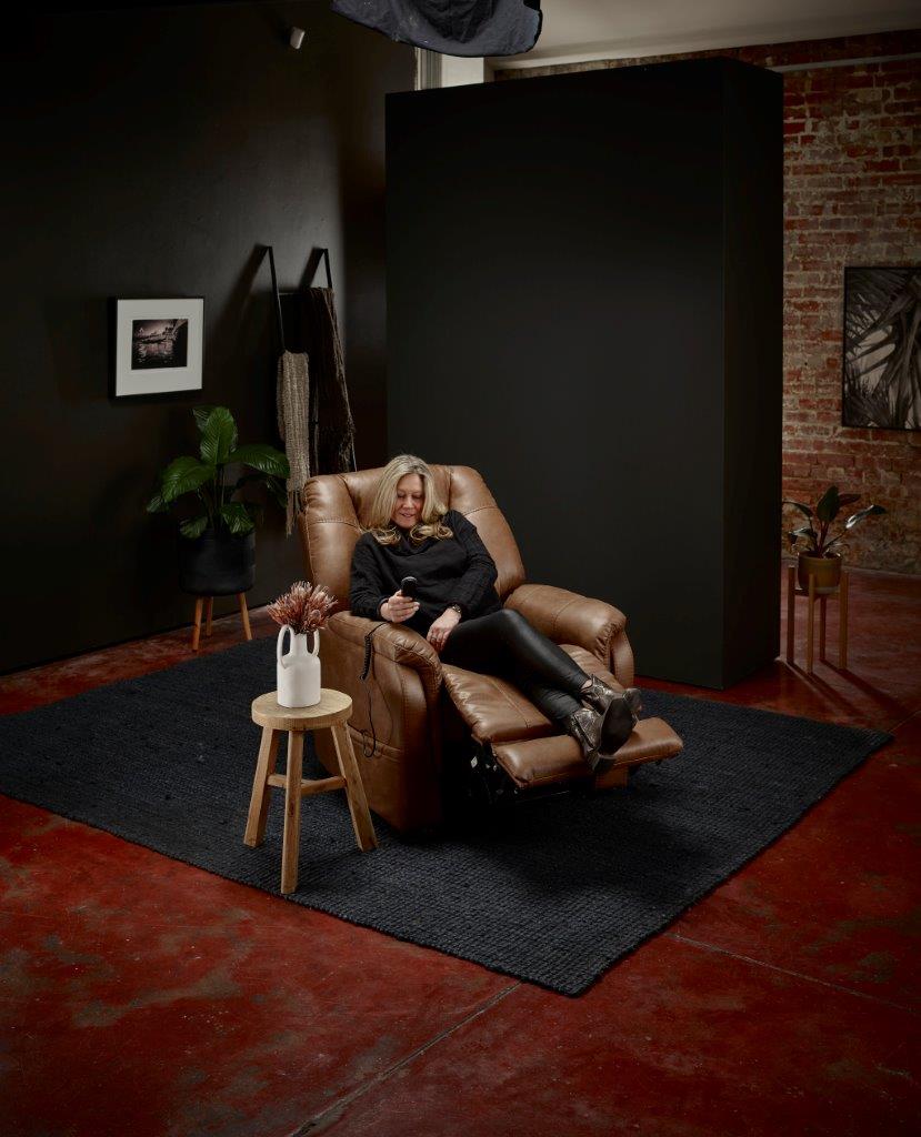 Mercer Petite Dual Motor Power Lift Recliner