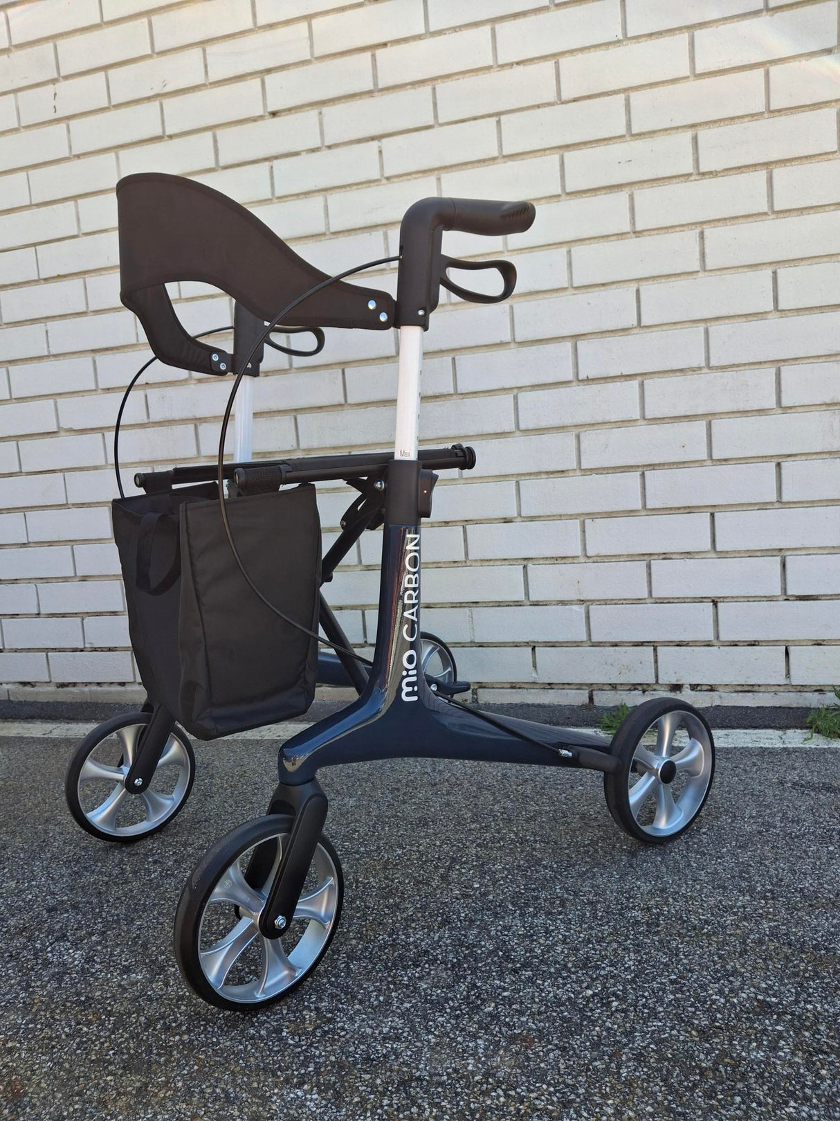 Mio Carbon Regular Rollator - Australian Assistive Technology Centre